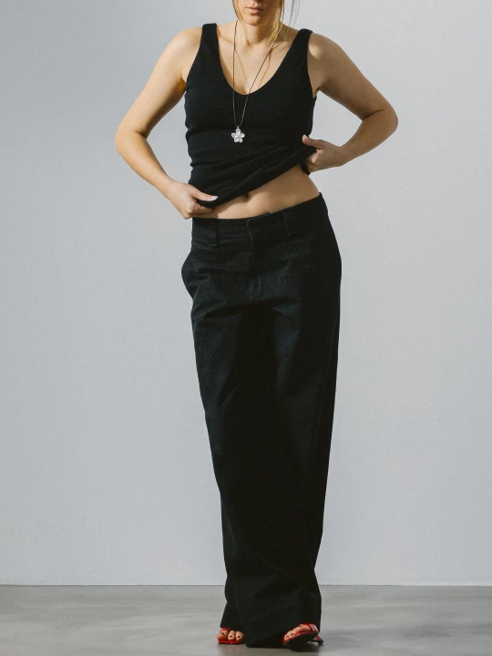 srebrna zawieszka w ksztalcie kwiata