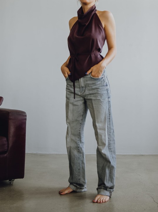 top z dekoltem halter