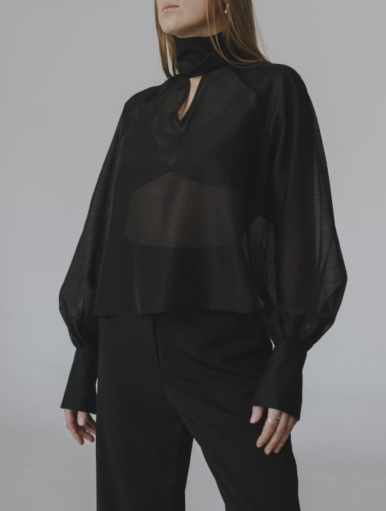 transparentna czarna koszula