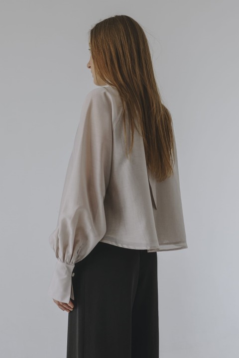 polprzezroczysta bezowa koszula oversize