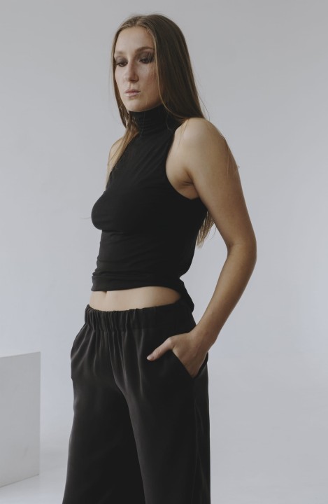 czarne spodnie damskie letnie