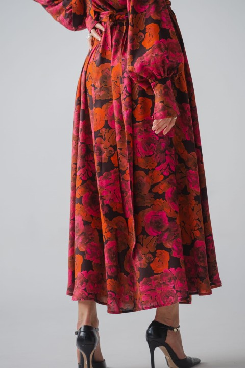 sukienka maxi z dlugim rekawem w kwiaty