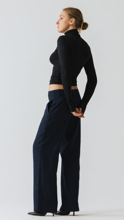 granatowe lniane spodnie