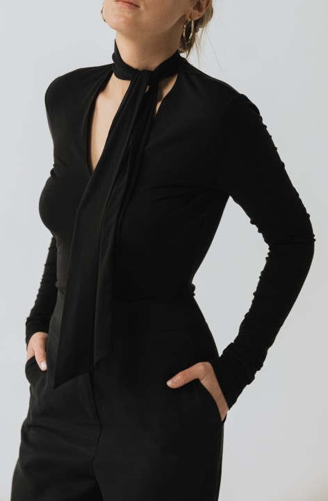 dzianinowa czarna bluzka