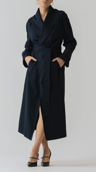 wiosenny granatowy trencz