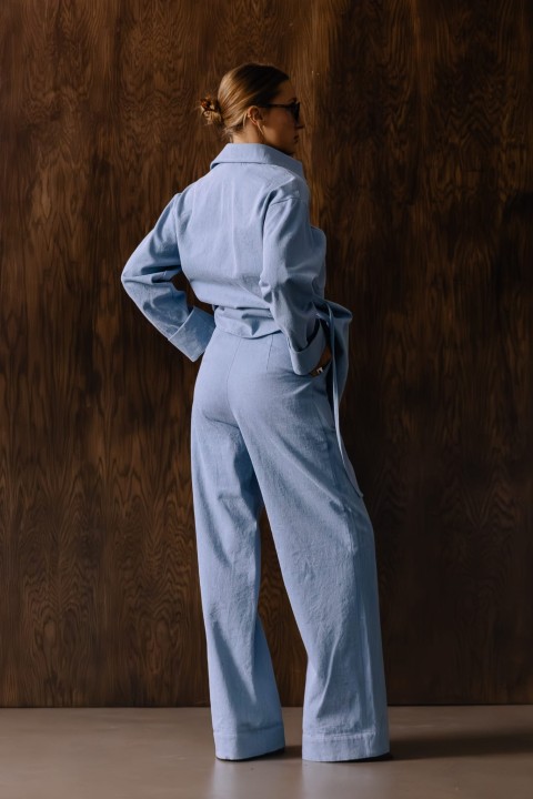 komplet z jasnego jeansu koszula i spodnie