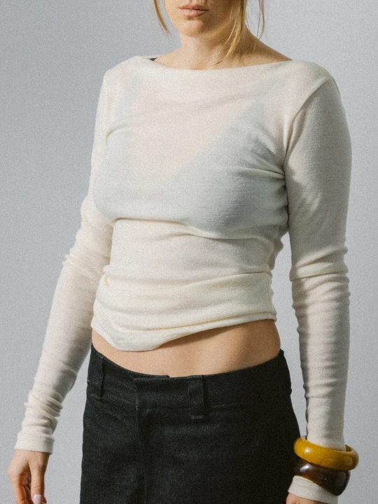 welniana_bluzka_koszulka_ecru